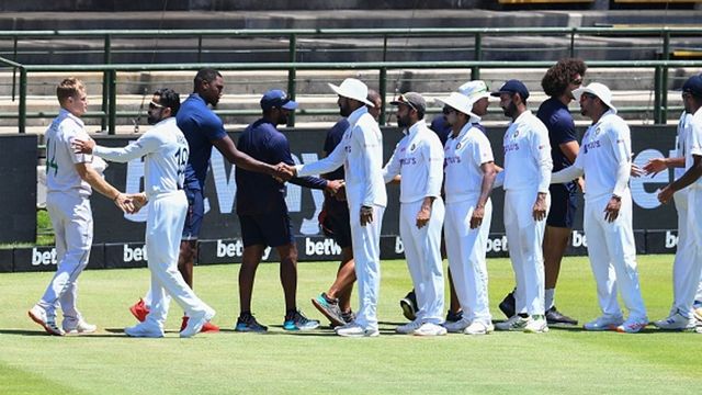 Cape Town record book: Virat equals Dhoni's unwanted record Cape Town record book: Virat equals Dhoni's unwanted record