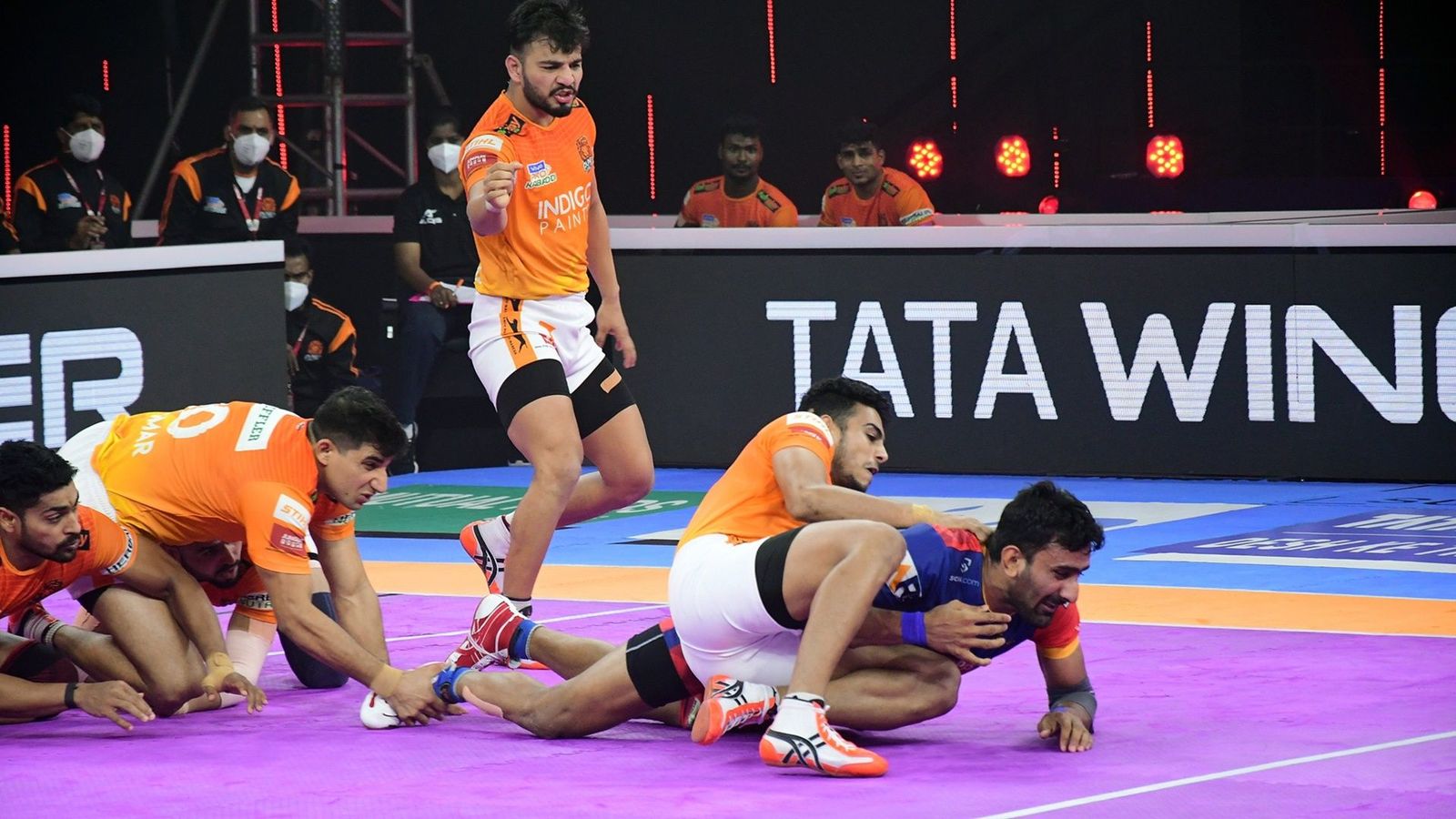 Surender Gill's super show helps UP Yoddha dominate Puneri Paltan; Telugu Titans still searching for 1st win Surender Gill's super show helps UP Yoddha dominate Puneri Paltan; Telugu Titans still searching for 1st win