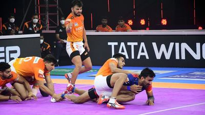 Surender Gill's super show helps UP Yoddha dominate Puneri Paltan; Telugu Titans still searching for 1st win SportsTak