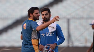 There comes a stage where you can’t handle pressure: Afridi backs Kohli's decision to quit Test captaincy SportsTak