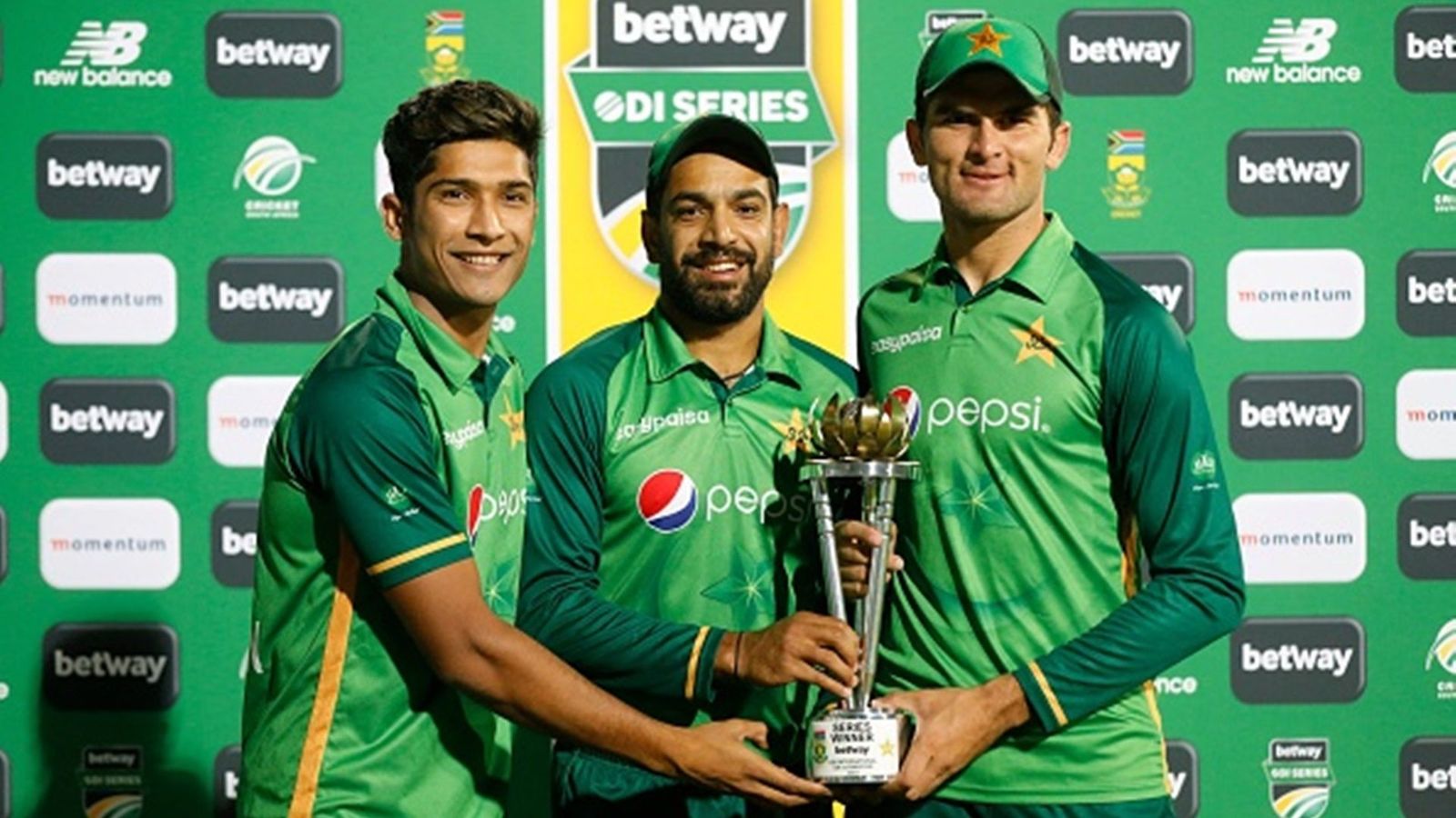 Pakistan's fast-bowling sensation reported for suspected illegal bowling action after Aussie's on-field complaint Pakistan's fast-bowling sensation reported for suspected illegal bowling action after Aussie's on-field complaint