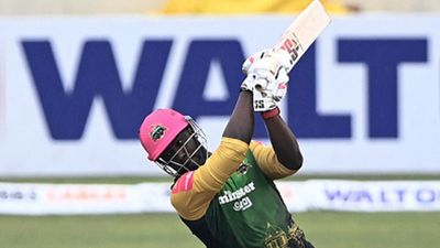 Recovering from 10/4, Russell's 31-run cameo helps Mahamudullah-led Dhaka beat Shakib's Barishal SportsTak