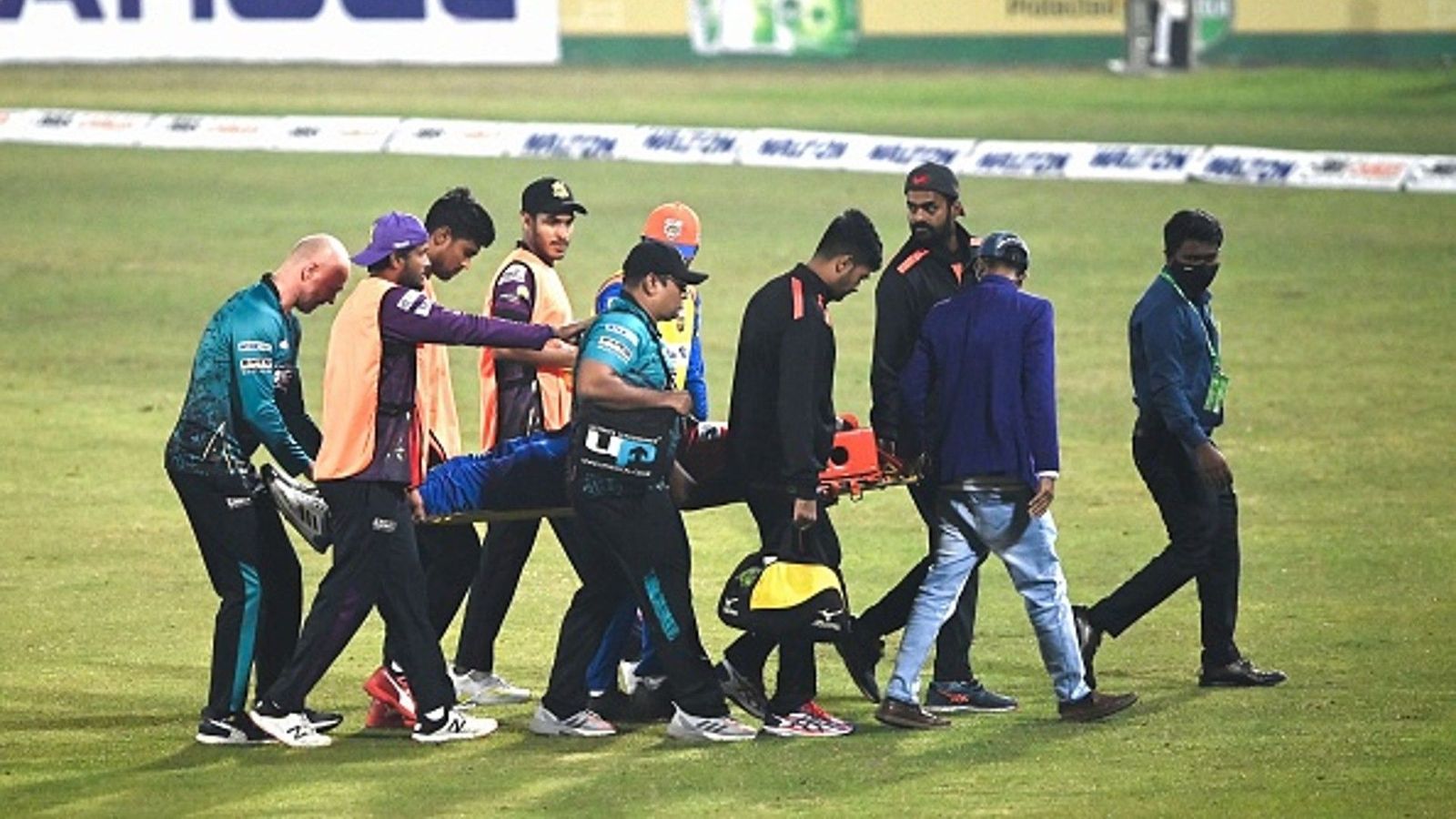 Andre Fletcher stretched off to hospital after ball hits his neck in BPL game Andre Fletcher stretched off to hospital after ball hits his neck in BPL game