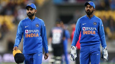 'I see a rift in this team,' Shoaib Akhtar analyses Indian team's performance against South Africa SportsTak