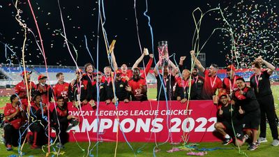 Corey Anderson's fiery knock helps World Giants to secure maiden Legends League Cricket title SportsTak