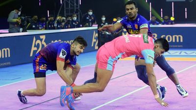 Jaipur Pink Panthers ride on Deepak Hooda's exploits to outclass Dabang Delhi SportsTak
