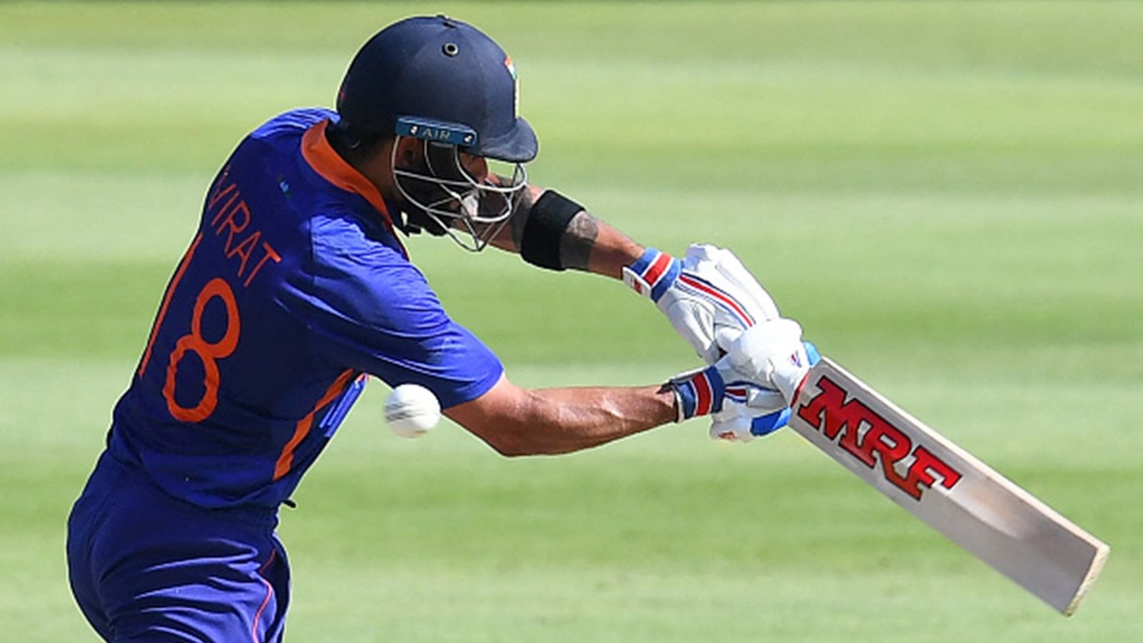 Kohli breaks Tendulkar's record to become fastest to 5,000 ODI runs at home; joins Ponting, Kallis on elite list Kohli breaks Tendulkar's record to become fastest to 5,000 ODI runs at home; joins Ponting, Kallis on elite list