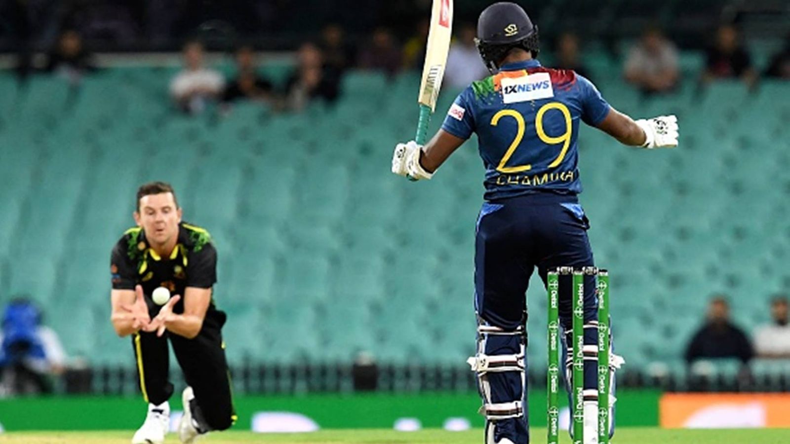 RCB's 7.75 crore-pick Josh Hazlewood bowls superb super over to help Australia beat Sri Lanka in thriller 2nd T20I RCB's 7.75 crore-pick Josh Hazlewood bowls superb super over to help Australia beat Sri Lanka in thriller 2nd T20I