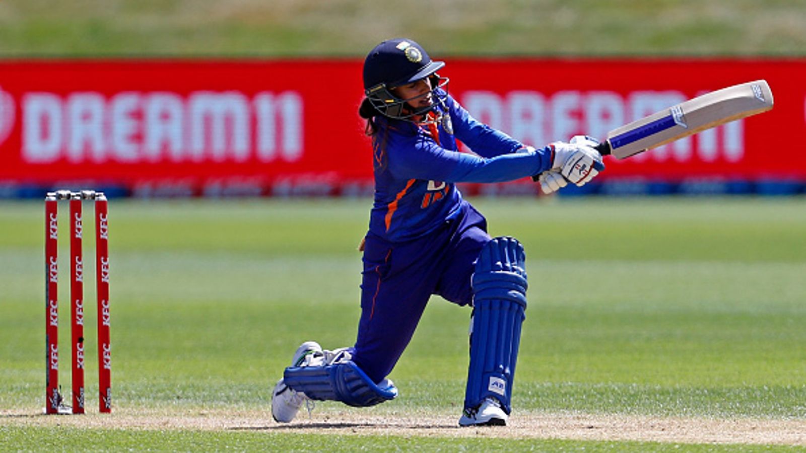 IND vs NZ 2nd ODI: Mithali Raj belts brilliant half century, bulldozes Dhoni, Azharuddin's records IND vs NZ 2nd ODI: Mithali Raj belts brilliant half century, bulldozes Dhoni, Azharuddin's records