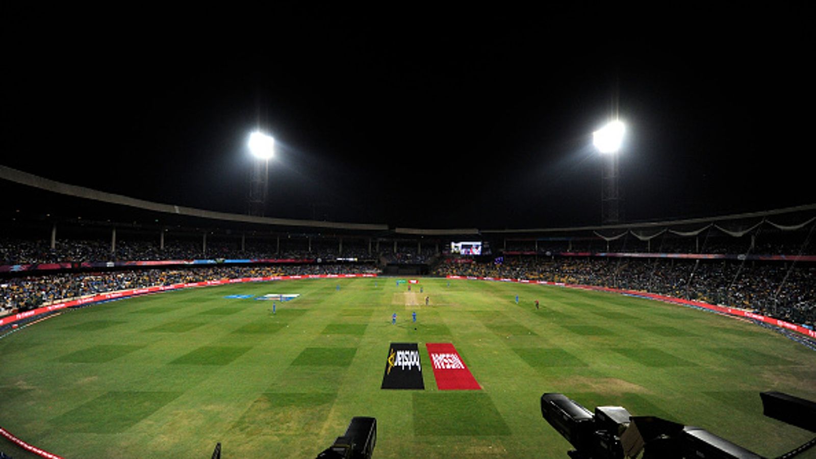 Karnataka State Cricket Association hopes to have maximum crowds for India-SL Day/Night Test in Bengaluru Karnataka State Cricket Association hopes to have maximum crowds for India-SL Day/Night Test in Bengaluru