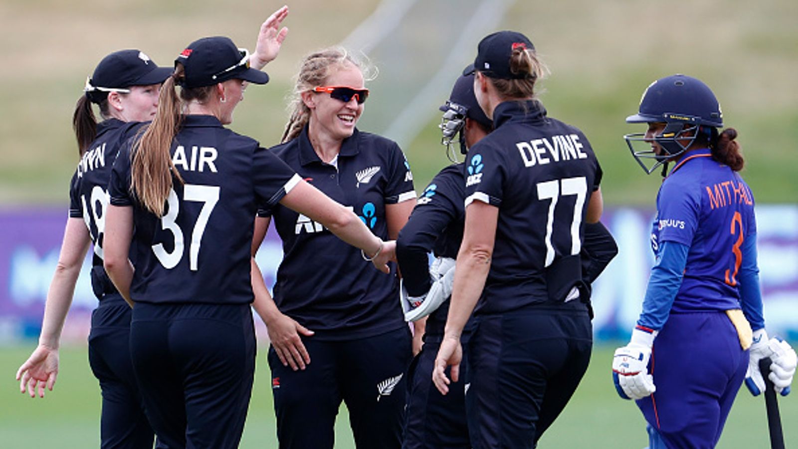 IND vs NZ: Despite three half-centuries, Mithali Raj-led Indian team loses third ODI by 3 wickets against New Zealand IND vs NZ: Despite three half-centuries, Mithali Raj-led Indian team loses third ODI by 3 wickets against New Zealand
