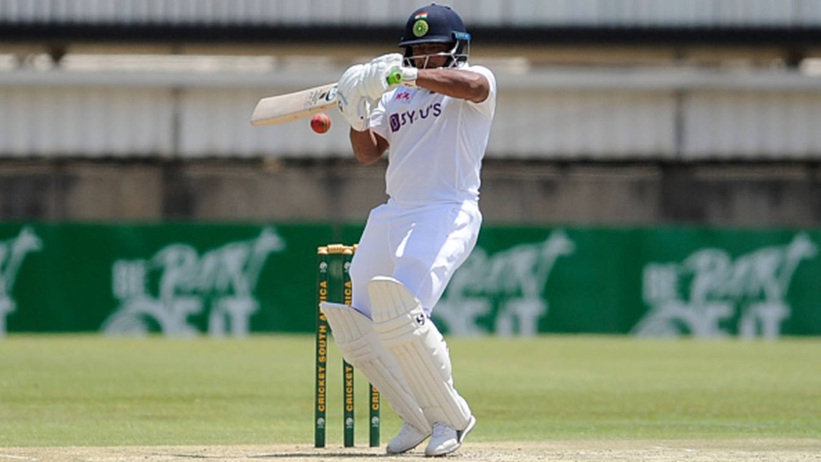 Sold for Rs 20 lakh in IPL 2022 auction, Sarfaraz Khan smashes 30 fours, 7 sixes in 275-run knock in Ranji Trophy game Sold for Rs 20 lakh in IPL 2022 auction, Sarfaraz Khan smashes 30 fours, 7 sixes in 275-run knock in Ranji Trophy game