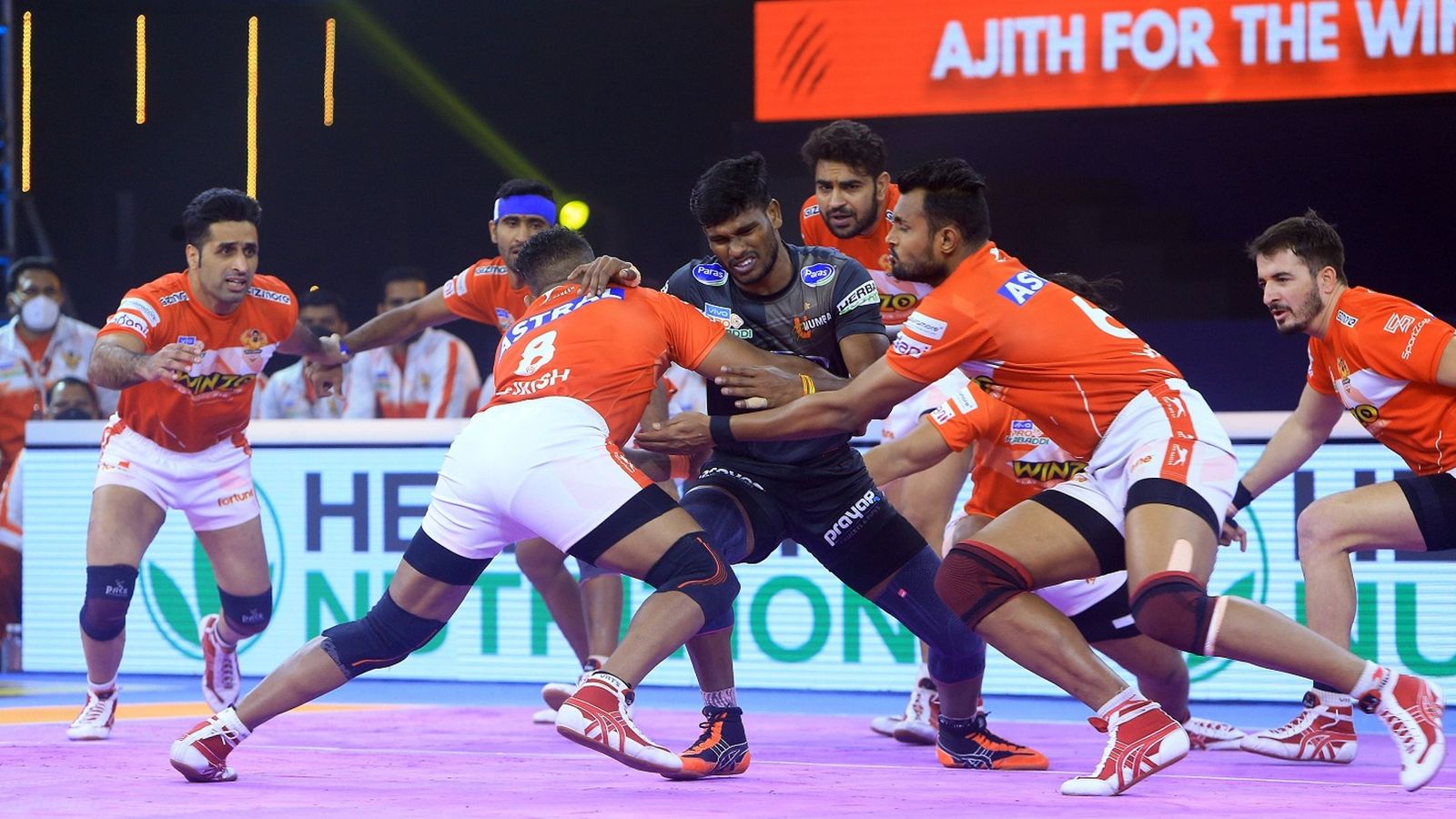 PKL: Gujarat Giants edge U Mumba to qualify for playoffs; Panthers, Steelers knocked out PKL: Gujarat Giants edge U Mumba to qualify for playoffs; Panthers, Steelers knocked out