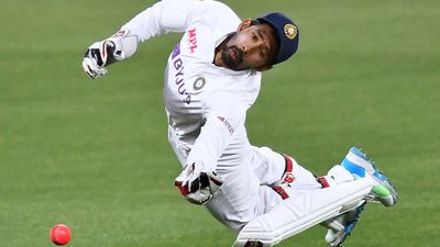 Sehwag, Harbhajan come to Wriddhiman Saha's rescue after journalist row SportsTak
