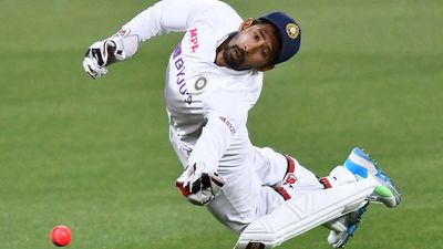 Exclusive: 'Have mailed BCCI entire story, will name journalist if he doesn't regret', says Wridhhiman Saha SportsTak