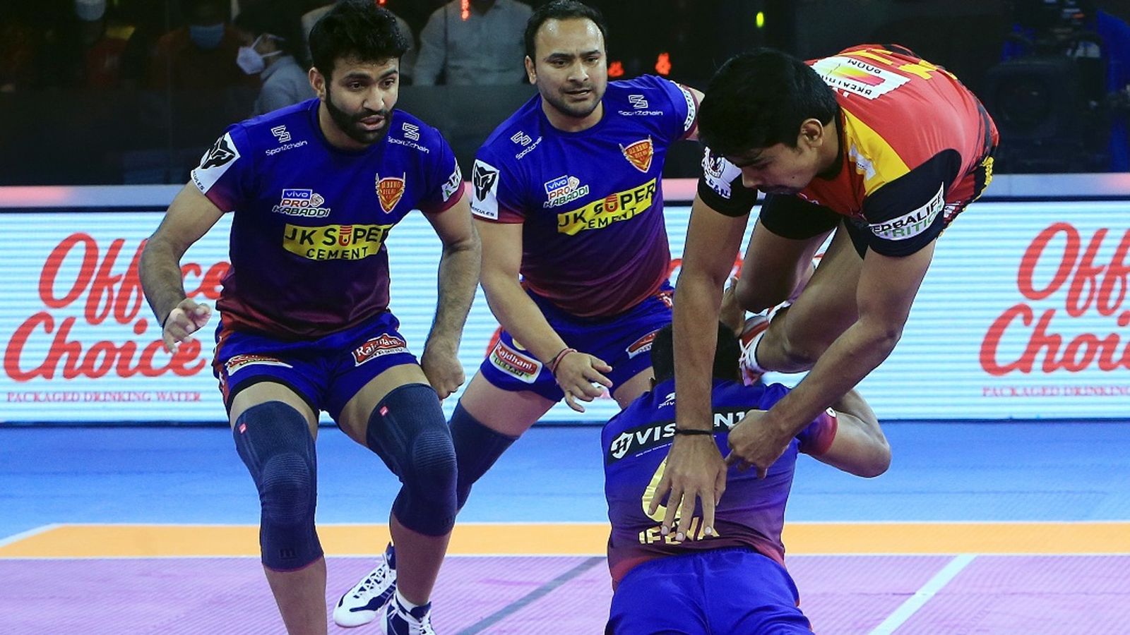 Naveen stars as Dabang Delhi bulldoze Bengaluru Bulls to make back-to-back PKL final Naveen stars as Dabang Delhi bulldoze Bengaluru Bulls to make back-to-back PKL final