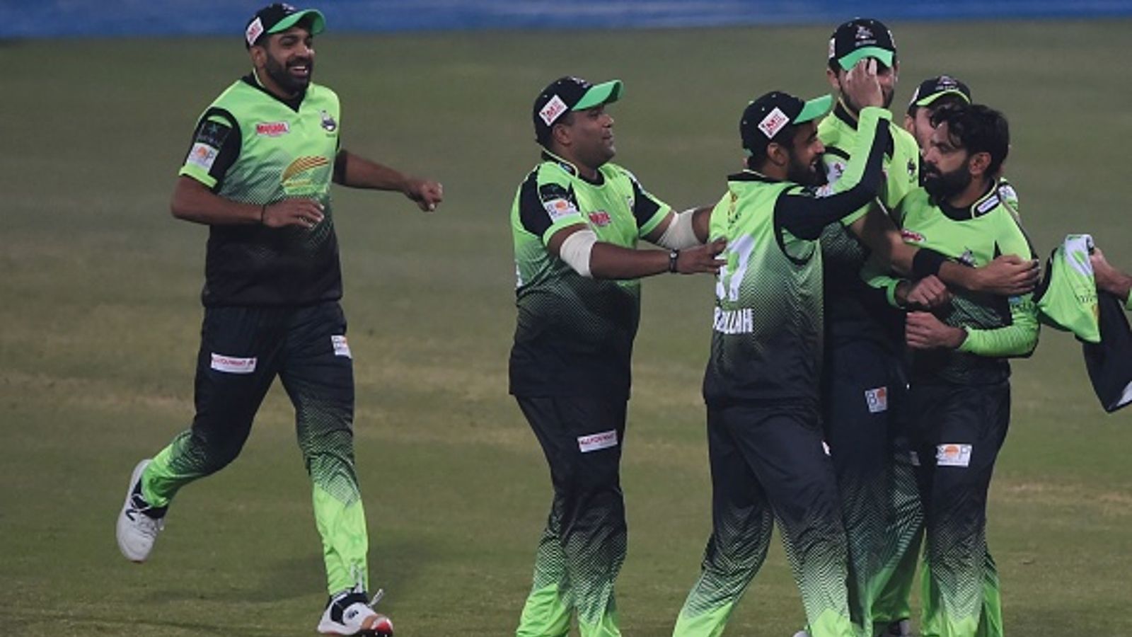 Hafeez's heroics help Lahore Qalandars thump Multan Sultans for maiden PSL trophy Hafeez's heroics help Lahore Qalandars thump Multan Sultans for maiden PSL trophy