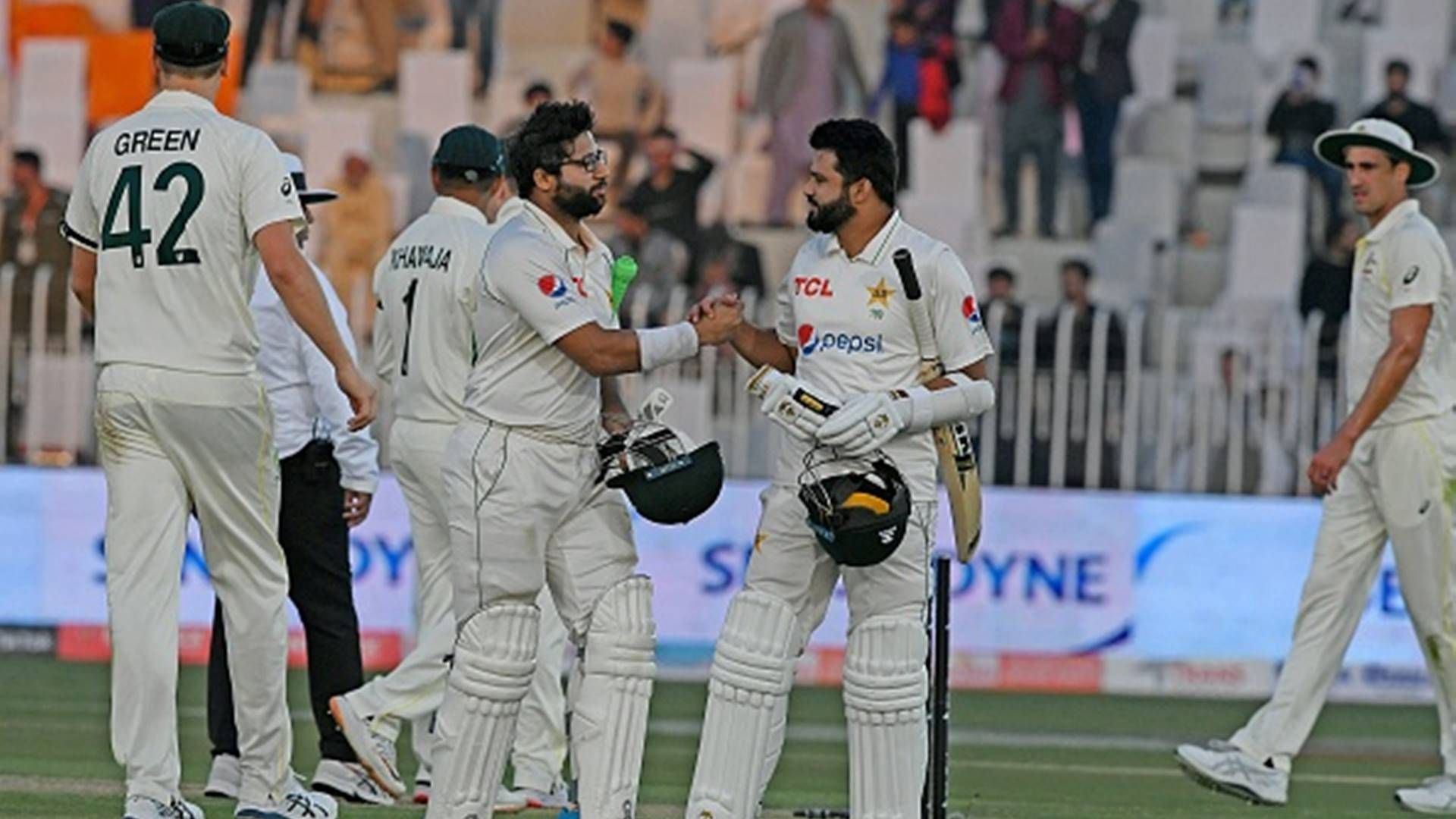Imam-ul-Haq hits unbeaten 132 on comeback as 8 Australian bowlers toil hard to get just 1 wicket in Rawalpindi Imam-ul-Haq hits unbeaten 132 on comeback as 8 Australian bowlers toil hard to get just 1 wicket in Rawalpindi
