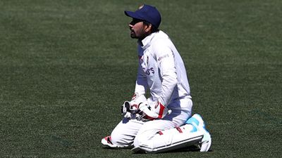 Wriddhiman Saha breaks silence, reveals journalist's name to BCCI SportsTak