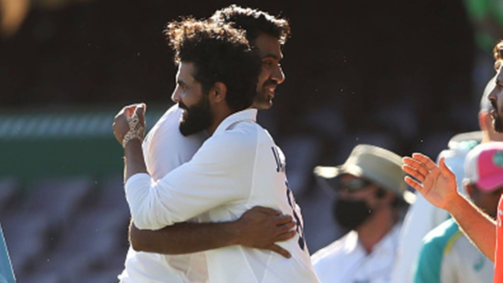 R Ashwin reveals Ravindra Jadeja gave up his overs to give Jayant Yadav a go at Sri Lankan batters R Ashwin reveals Ravindra Jadeja gave up his overs to give Jayant Yadav a go at Sri Lankan batters