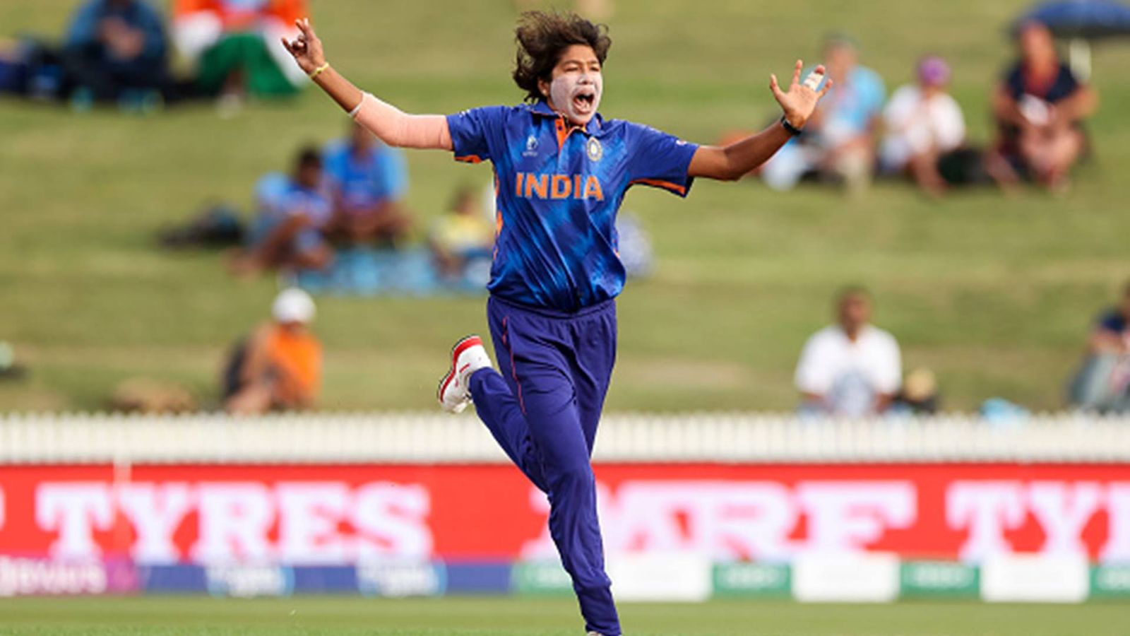 Jhulan Goswami breaks 33-year-old record, becomes all-time highest wicket-taker in Women's World Cup Jhulan Goswami breaks 33-year-old record, becomes all-time highest wicket-taker in Women's World Cup