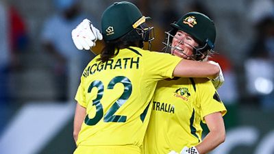 Women's World Cup: Australia beat India by 6 wickets to qualify for the semi-finals SportsTak