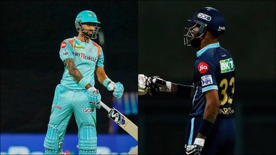 Krunal wins battle of Pandyas but refuses to celebrate brother Hardik’s wicket SportsTak