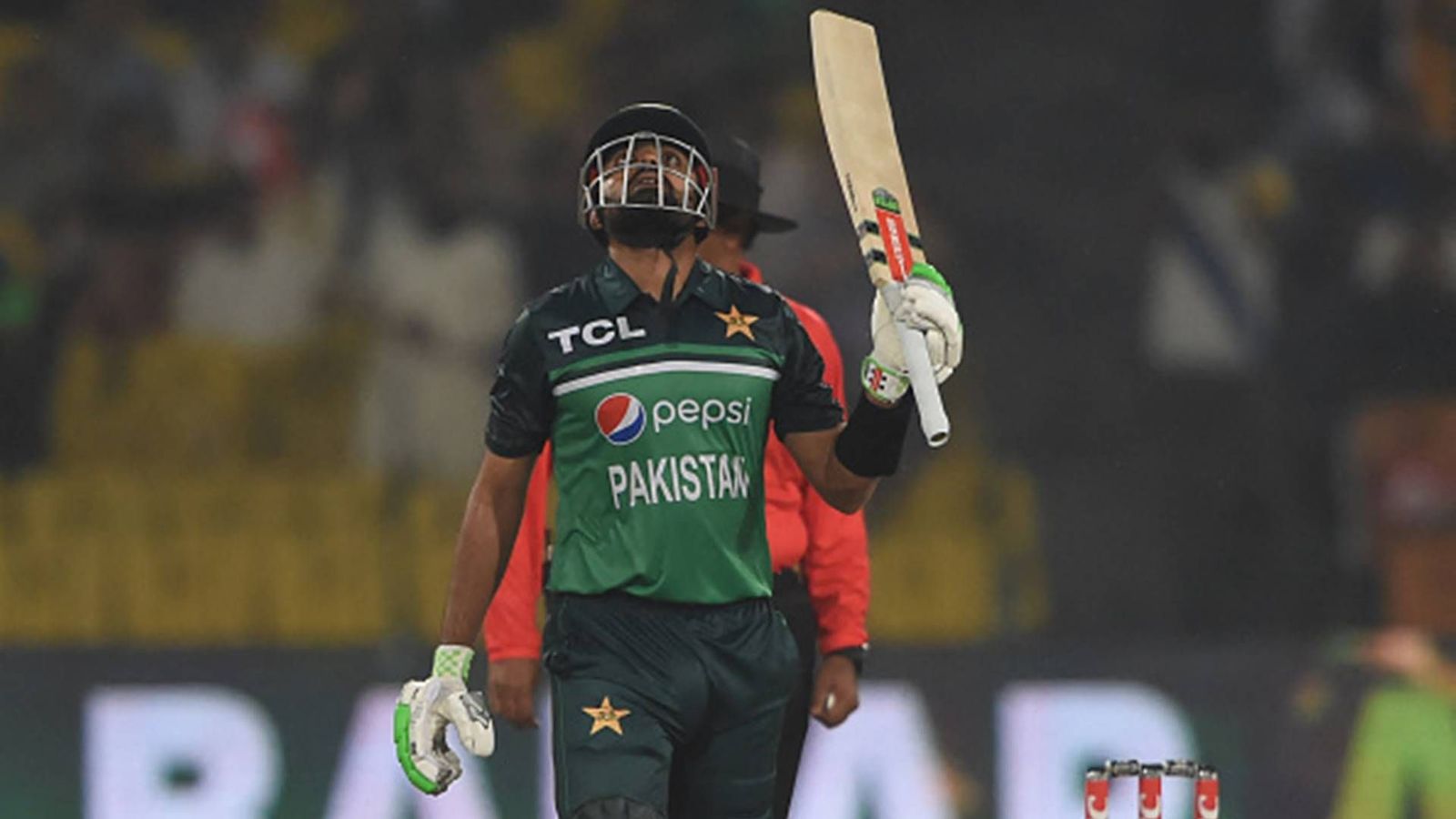 Babar Azam surpasses Viv Richards to become second-fastest to 4,000 ODI runs Babar Azam surpasses Viv Richards to become second-fastest to 4,000 ODI runs