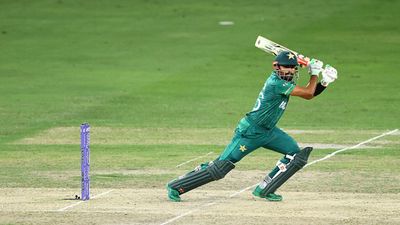 Babar punches back-to-back ton as Pakistan clinch 1st series victory over Australia in 20 years SportsTak