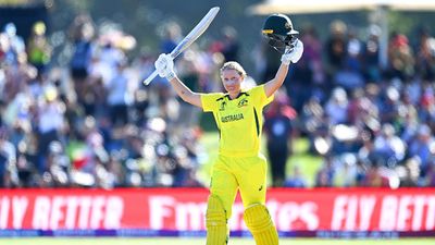 Australia’s Alyssa Healy hits record-breaking century against England in Women’s WC final SportsTak