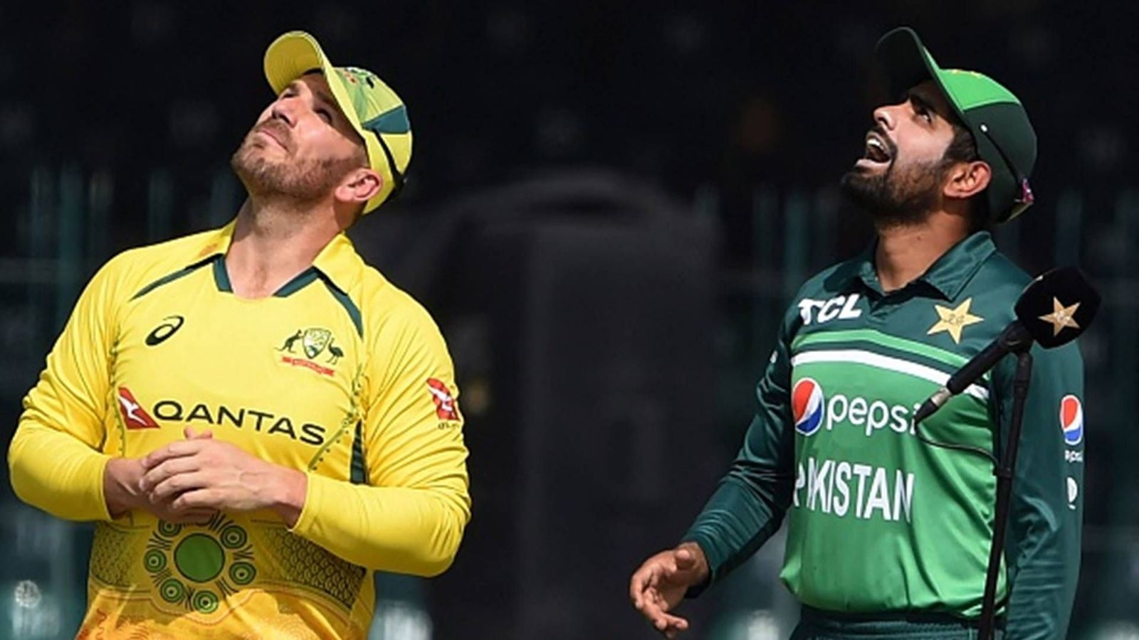 Aaron Finch asks Babar Azam to play for his BBL team Aaron Finch asks Babar Azam to play for his BBL team