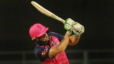 Jos Buttler creates T20 world record with 6 sixes in his unbeaten 70 against RCB SportsTak
