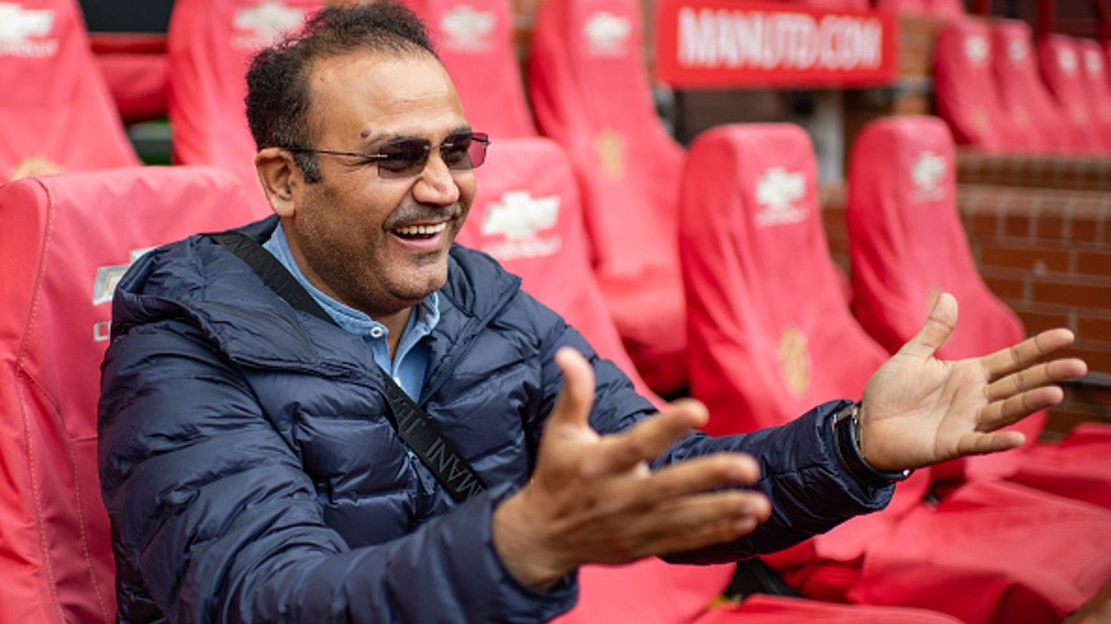 Sehwag draws flak for 'vada pav' tweet, responds with 'Rohit fans thanda lo' Sehwag draws flak for 'vada pav' tweet, responds with 'Rohit fans thanda lo'