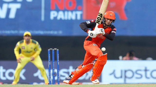 Abhishek Sharma’s scintillating 75 changes SRH’s fortunes as Jadeja-led CSK’s losing streak continues Abhishek Sharma’s scintillating 75 changes SRH’s fortunes as Jadeja-led CSK’s losing streak continues