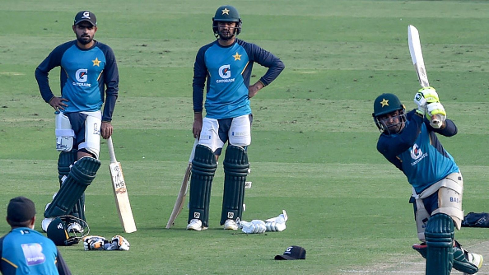 'I have no idea which of our cousins refused to give shoes to Babar': Umar Akmal falsifies Pakistan skipper's claim 'I have no idea which of our cousins refused to give shoes to Babar': Umar Akmal falsifies Pakistan skipper's claim