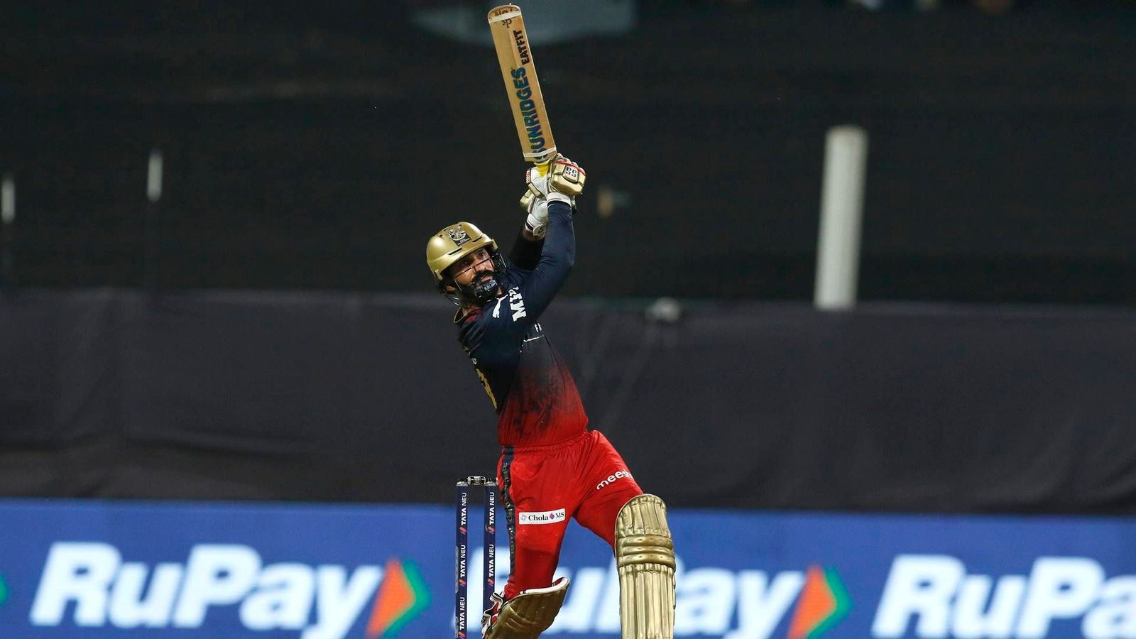 IPL 2022: X-factor Dinesh Karthik's whirlwind fifty helps RCB to 16-run win over struggling DC IPL 2022: X-factor Dinesh Karthik's whirlwind fifty helps RCB to 16-run win over struggling DC
