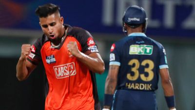 4 wickets and a maiden over: Umran Malik rattles tailenders to create history in last over of PBKS' innings SportsTak