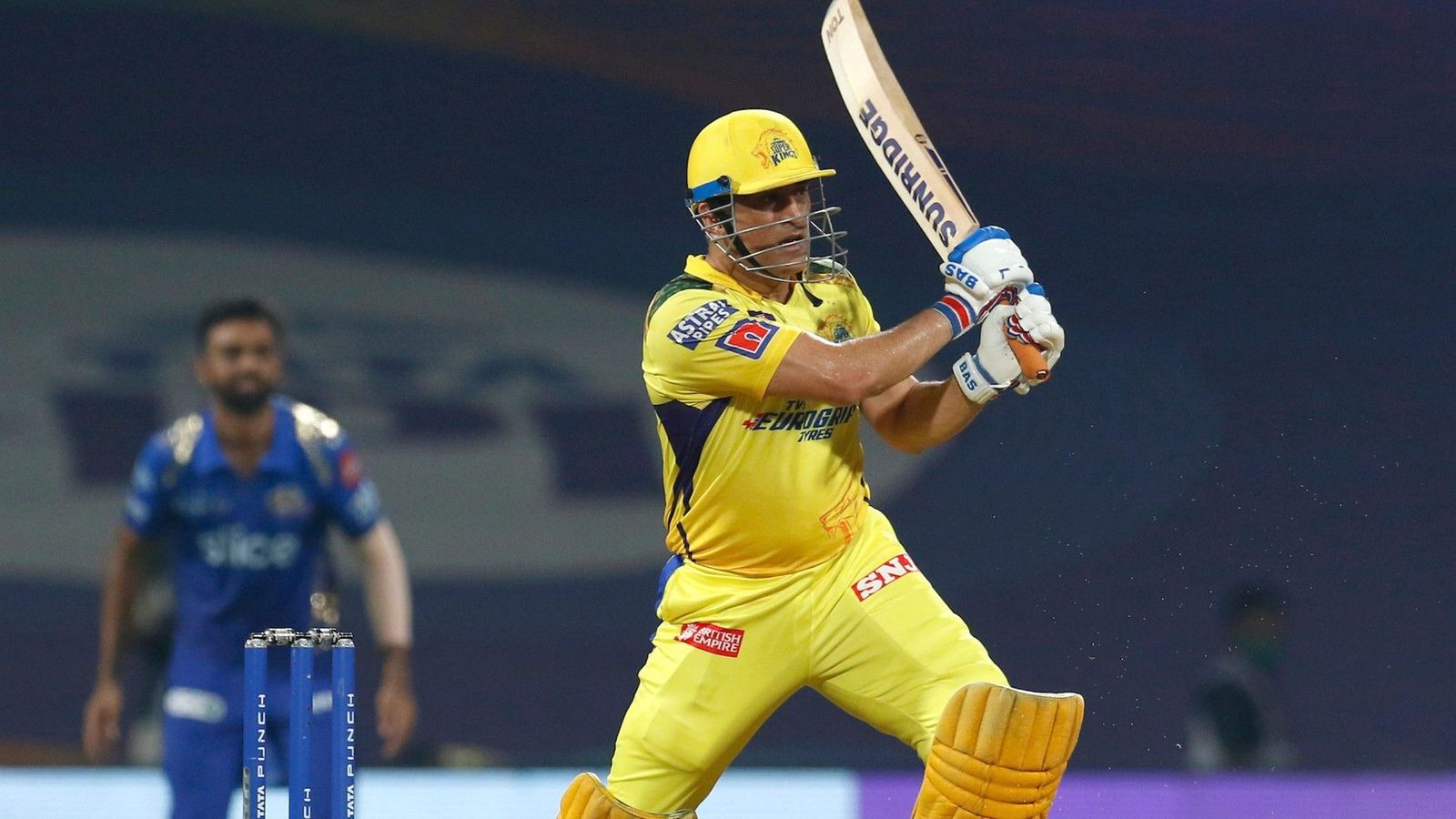 IPL 2022: Dhoni hailed as 'the greatest finisher ever' after last-ball victory over Mumbai Indians IPL 2022: Dhoni hailed as 'the greatest finisher ever' after last-ball victory over Mumbai Indians