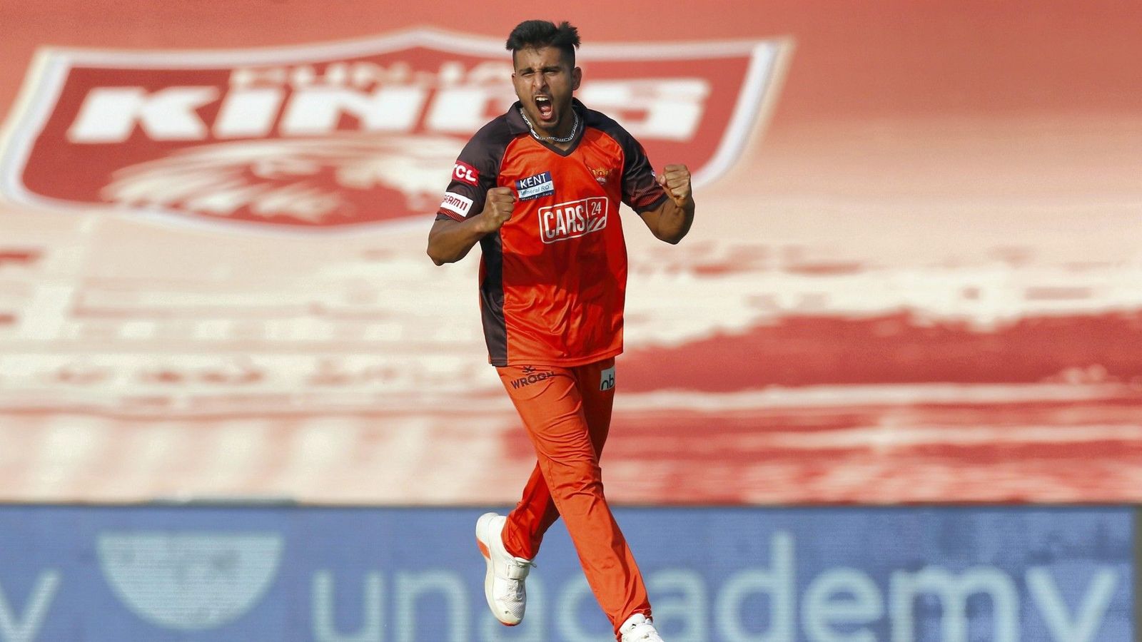 SRH vs CSK: J&K express Umran Malik beats Lockie Ferguson with a thunderbolt yorker to MS Dhoni SRH vs CSK: J&K express Umran Malik beats Lockie Ferguson with a thunderbolt yorker to MS Dhoni