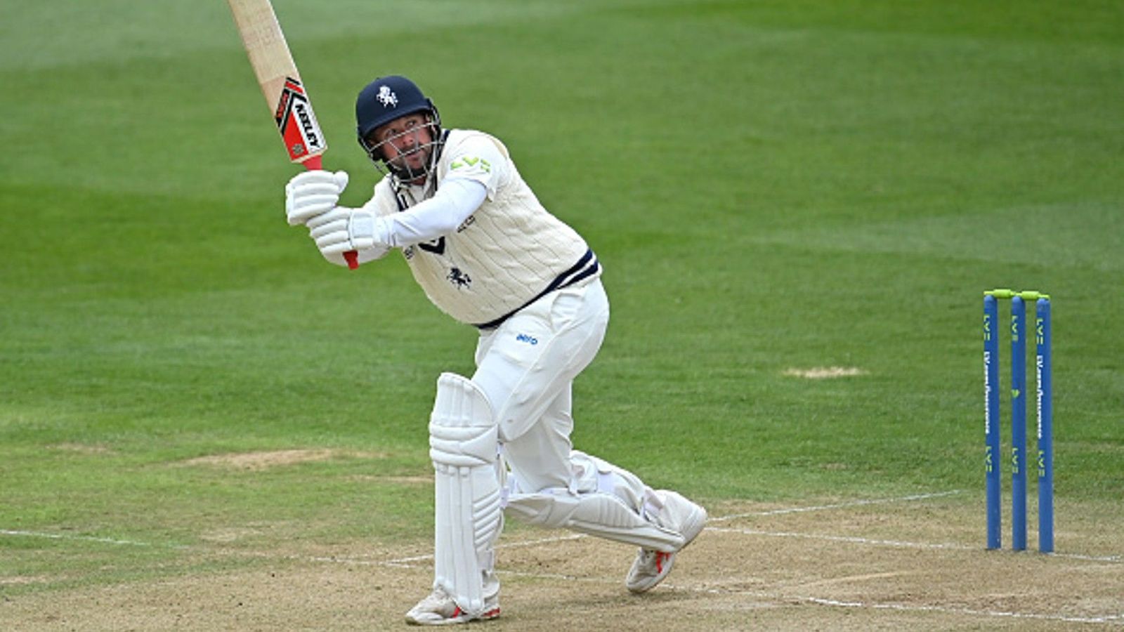 Kent's veteran batter Darren Stevens proves 'age is just a number' after coming close to 74-year-old record Kent's veteran batter Darren Stevens proves 'age is just a number' after coming close to 74-year-old record