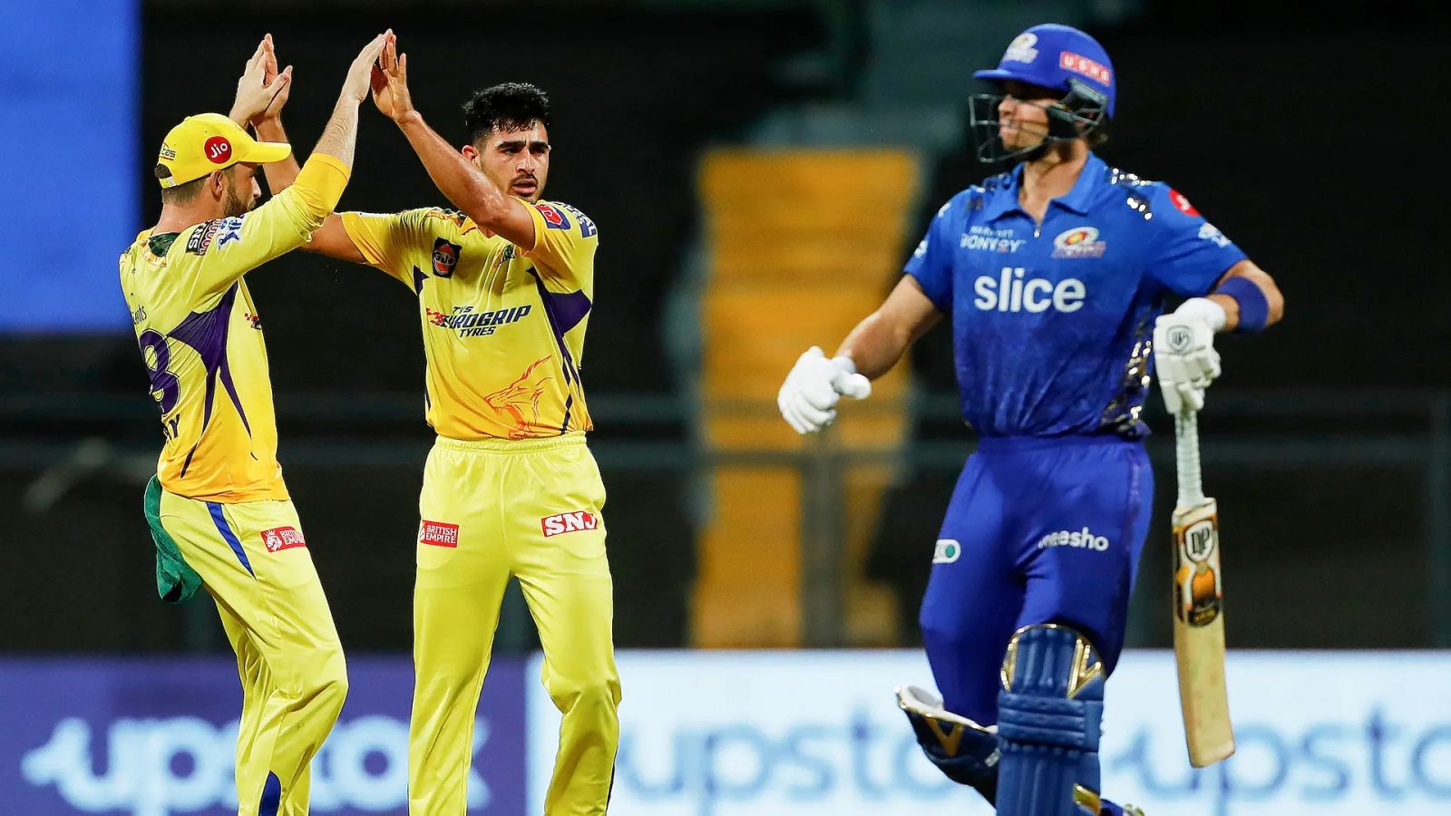 IPL 2022 Purple Cap: Mukesh Chaudhary breaks into top-10 to dump Rashid Khan out of the standings IPL 2022 Purple Cap: Mukesh Chaudhary breaks into top-10 to dump Rashid Khan out of the standings