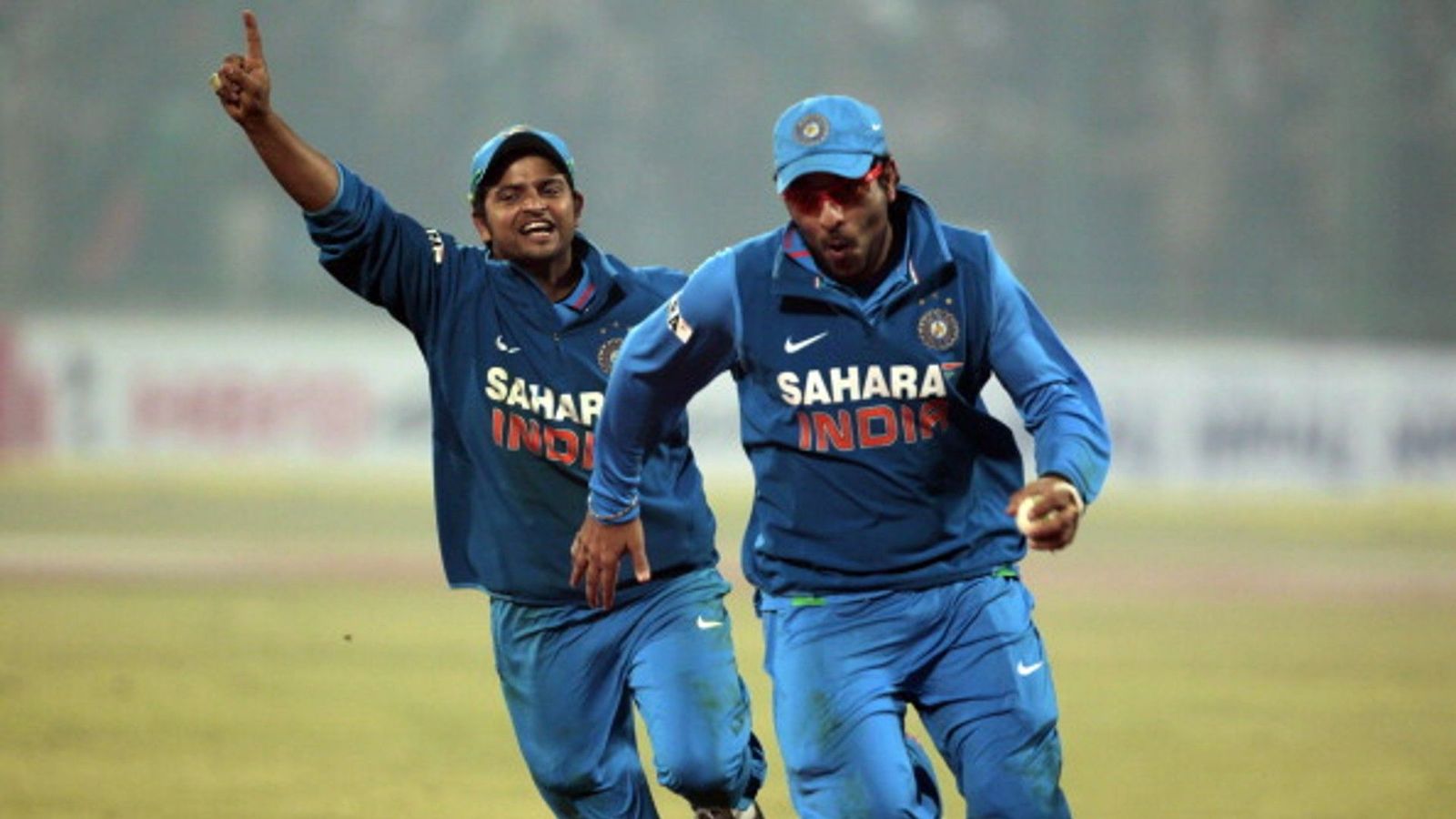 IPL 2022: Yuvraj Singh trolls Suresh Raina after Chennai Super Kings' batting debacle against Mumbai Indians IPL 2022: Yuvraj Singh trolls Suresh Raina after Chennai Super Kings' batting debacle against Mumbai Indians