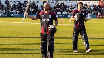 Chris Lynn involved in another powerful innings in England; know his full score here SportsTak