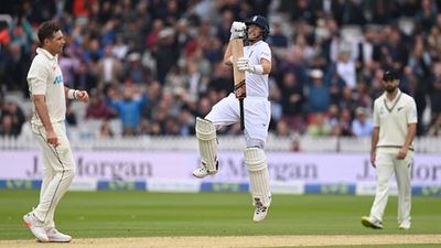 Joe Root becomes 2nd English batter to 10,000 Test runs, beats other 'Fab 4' batters in race with unique record SportsTak