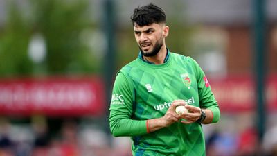 Afghanistan pacer picks up his best bowling figure of 5/11 at T20 level, leads Leicestershire Foxes to crucial win SportsTak
