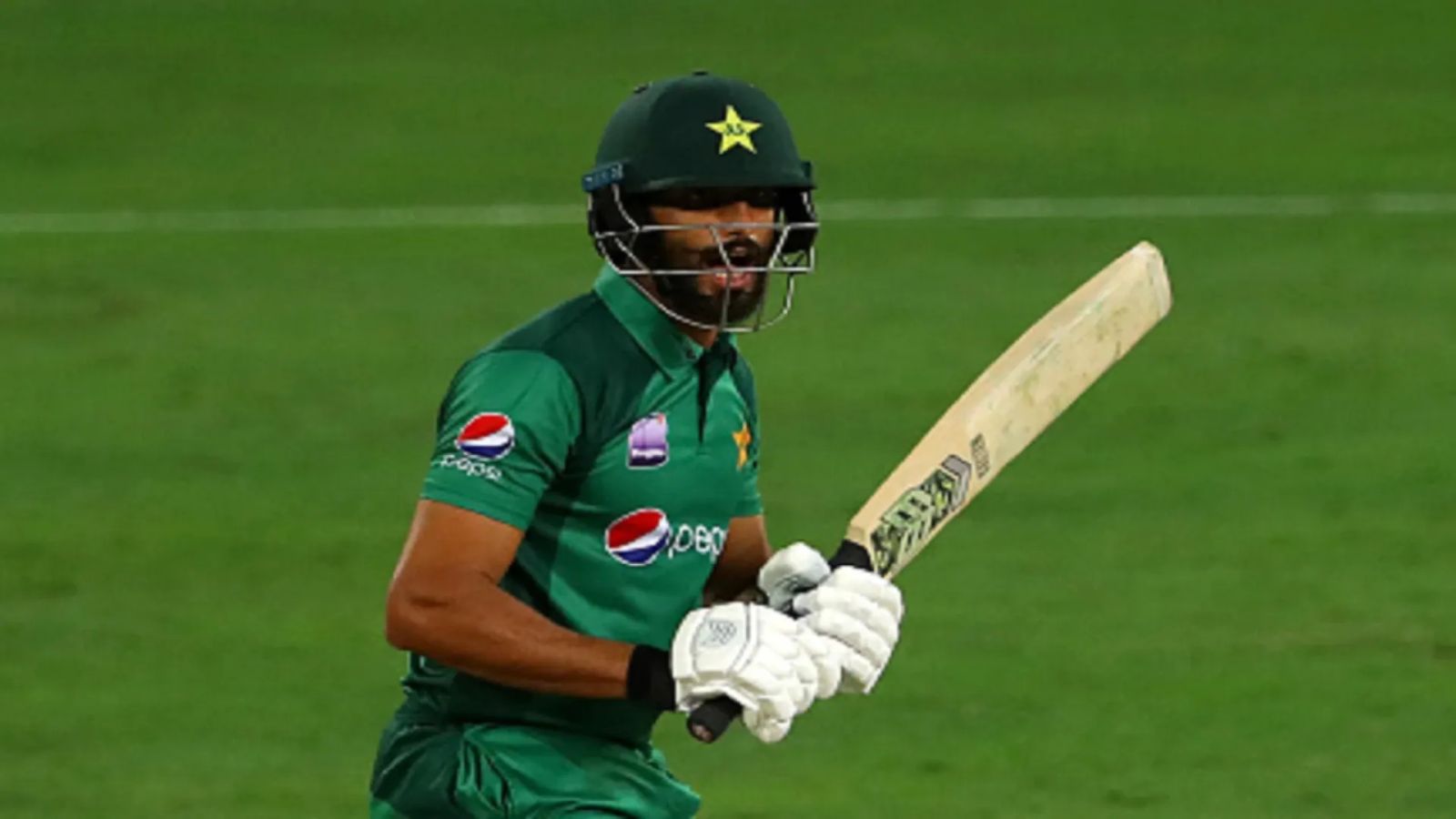 T20 Blast: Pakistan opener fires yet again, smashes 32-ball 73 at a strike rate of 228.12 T20 Blast: Pakistan opener fires yet again, smashes 32-ball 73 at a strike rate of 228.12