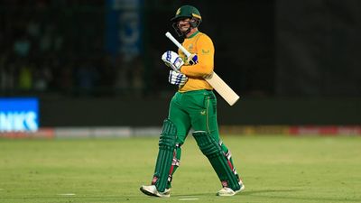 IND vs SA 2nd T20I: Quinton de Kock's injury forces Temba Bavuma to make two major changes SportsTak