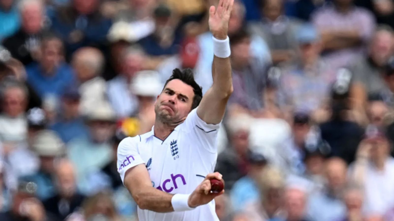 ENG vs NZ: Veteran James Anderson becomes first pacer to breach 650 Test wickets record ENG vs NZ: Veteran James Anderson becomes first pacer to breach 650 Test wickets record