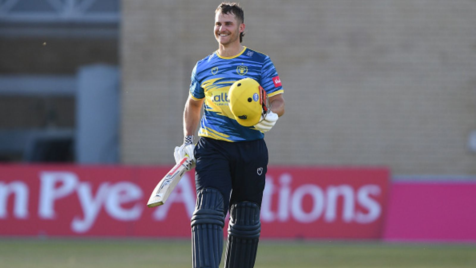 Born in Hong Kong and trained in Australia, Birmingham batter shines in T20 Blast with 52-ball 112 Born in Hong Kong and trained in Australia, Birmingham batter shines in T20 Blast with 52-ball 112