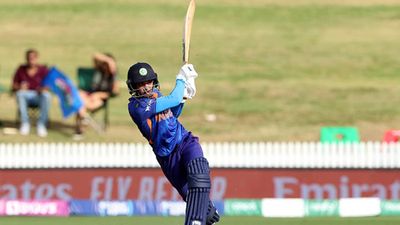 Pooja Vastrakar does a MS Dhoni in run chase as Harmanpreet Kaur-led India beat Sri Lanka by 4 wickets SportsTak